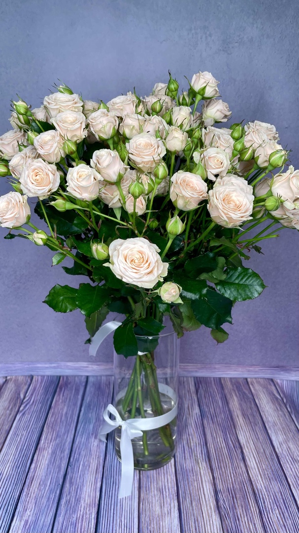 Bouquet - Cream bush rose, 1764 RUB, delivery in 50 min Flowwow - flower deliver